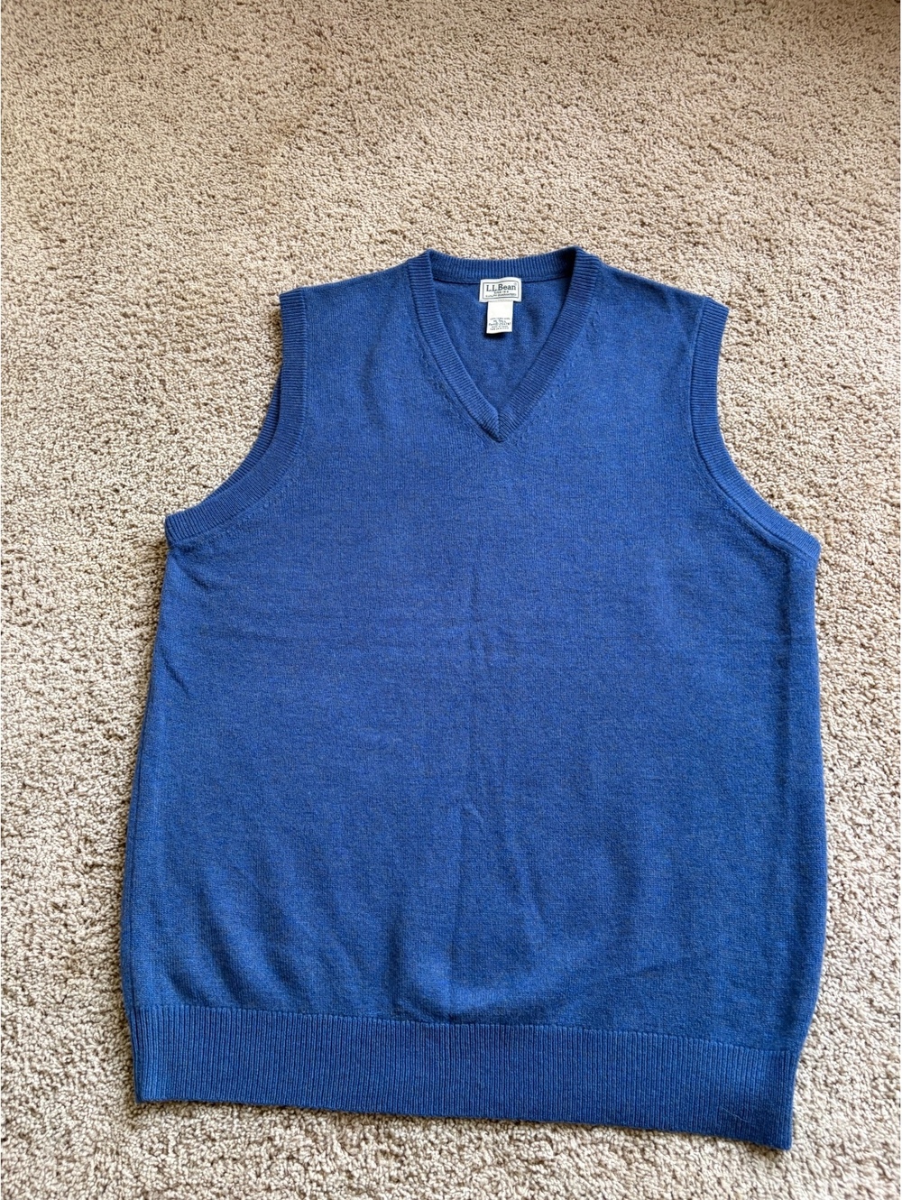 Men's blue L.L. Bean V-neck knit sweater vest ribbed trim 100% lambswool XL tall